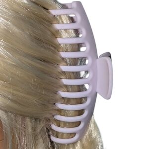 🍁 3/$15 Boutique Barrel Hair Clip